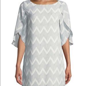 NEW  ALI & JAY Chevron Flutter Sleeve Dress